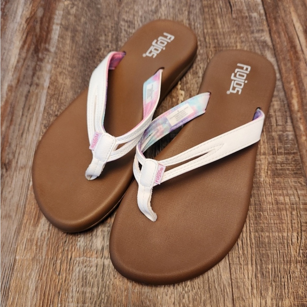 NWOT Flojos Margo Women’s White memory foam Sandals | Size 7
